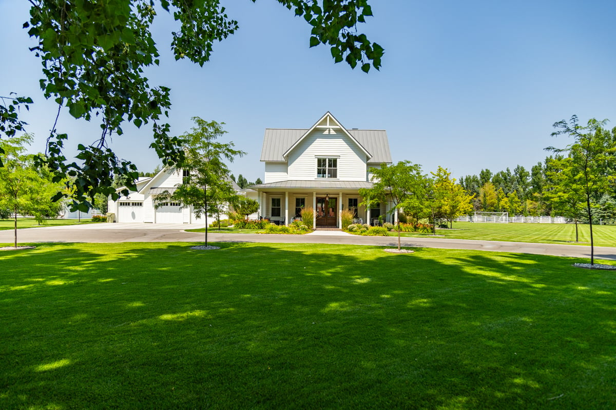 lawn nice green turf shade trees home house front entry entrance lawn